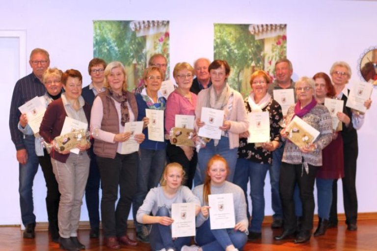 Die Geehrten für langjährige Mitgliedschaft im Verein bei der Mitgliederversammlung 2017